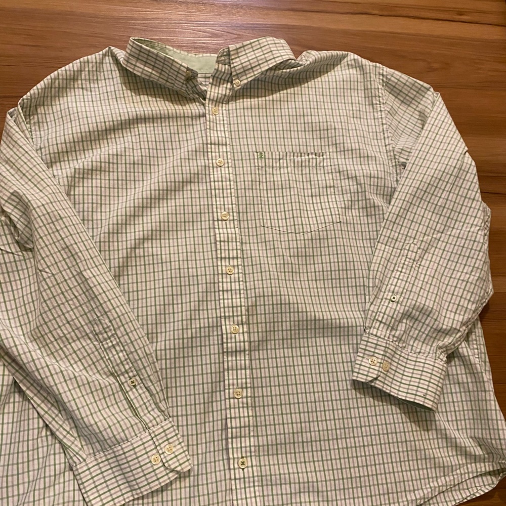 Men long sleeve Button down Green & Beige check dress shirt!!!!! By IZOD!!!!!